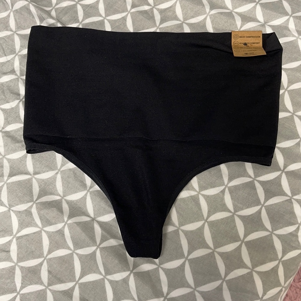 Victoria Secret Pink Shape Wear Thong